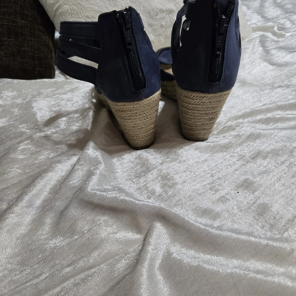 Wedges By Solesensability, Size 7 1/2 EUC